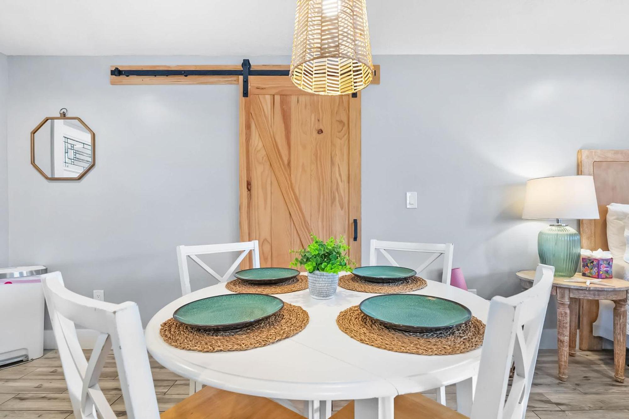 Coral Cottage, Stylish Studio Suite On Canal, Walkable To Beach, Private Parking St. Augustine Exterior photo